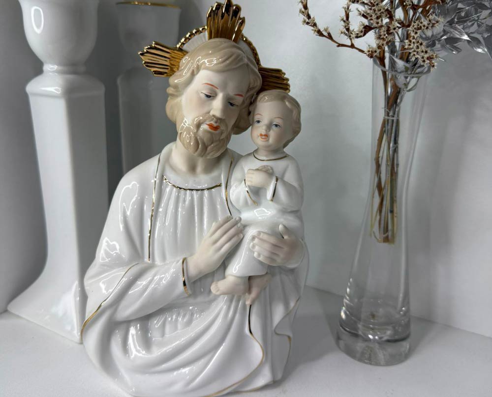 Porcelain Souvenirs